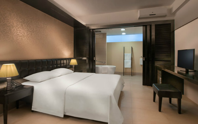 the-tides-hotel-boracay-rooms-exceptional-room-00.jpg